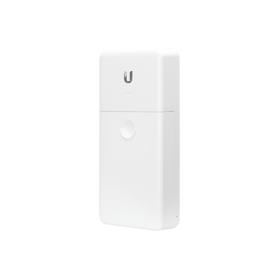 Imagen de Switch PoE 24 V de Paso para Exterior con 4 Puertos Gigabit (1 PoE In, 3 PoE Out) NanoSwitch